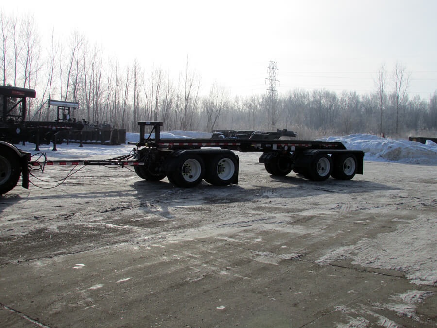 Roll-off pup trailer, quad axle
