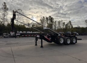 33' Tri-Axle Super Mini